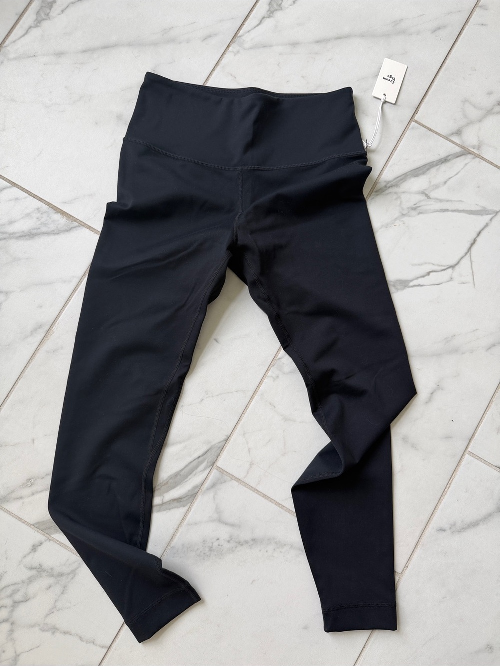 Cream Yoga Jenn 7/8 High-Waist Black Active Leggings